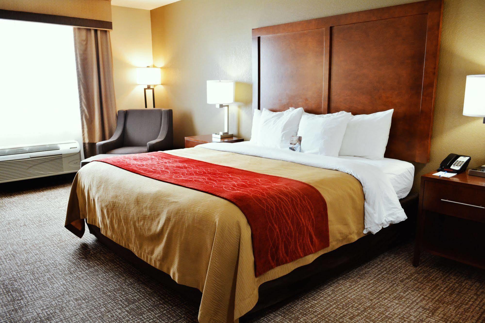Comfort Inn & Suites Covington - Mandeville Exteriör bild